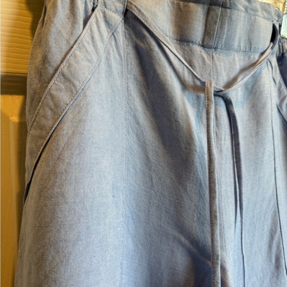 Loft - Pull On Linen Blend Wide Leg Pants
Medium - Picture 4 of 6